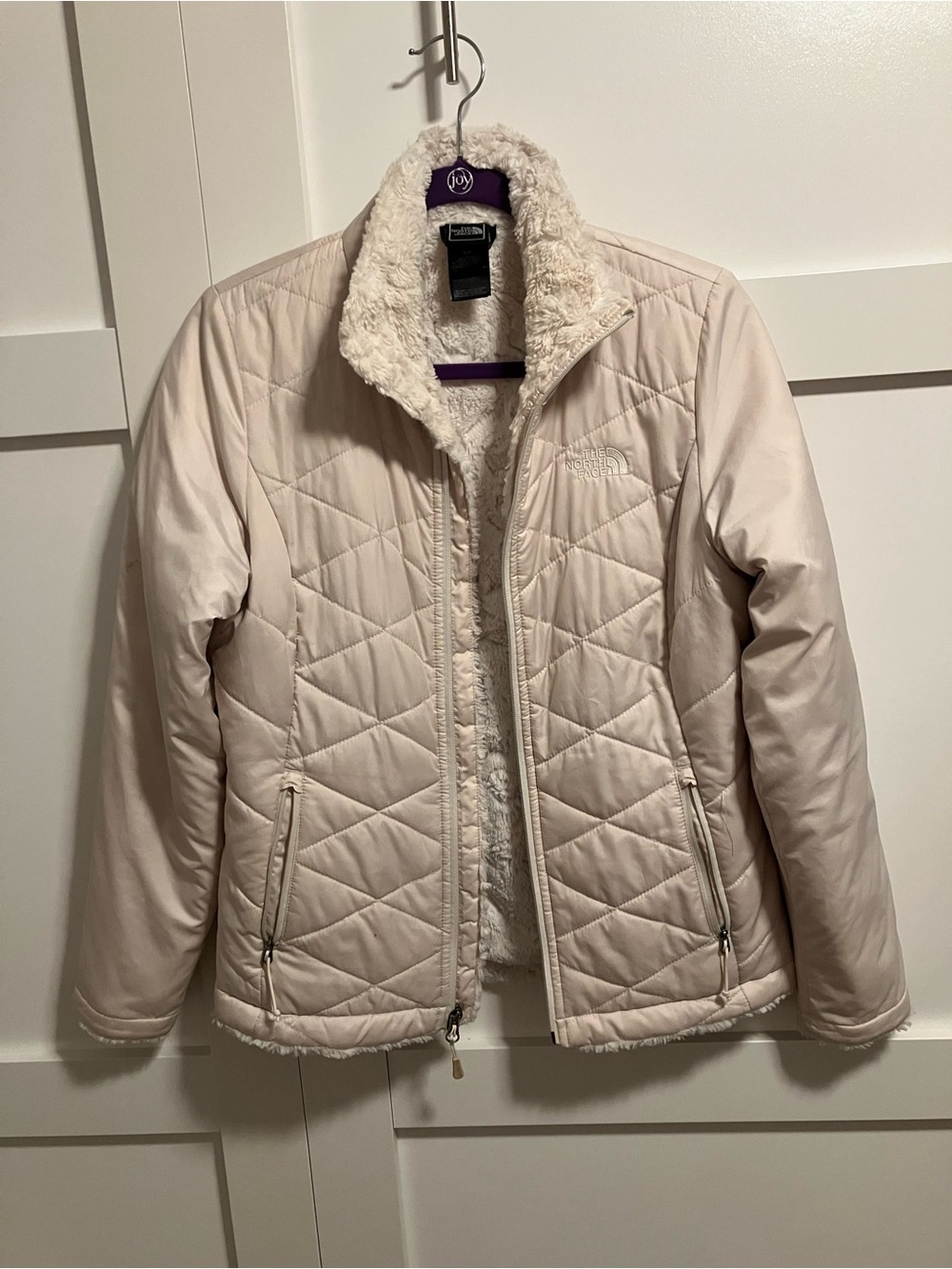 The North Face Women’s Cream Quilted Fleece-Lined Puffer Jacket